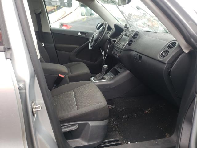 2017 VOLKSWAGEN TIGUAN WVGAV7AX5HK047126