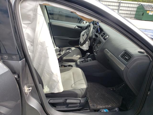  VOLKSWAGEN JETTA 2017 Серый