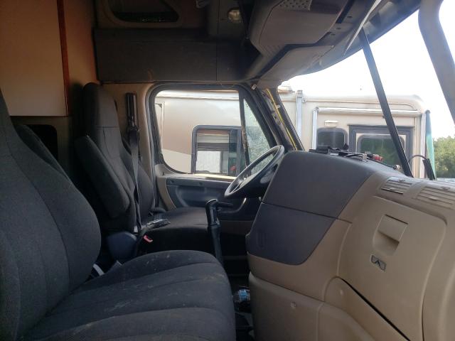 3AKJGLD67FSGE5036 Freightliner Cascadia 1 2015. Фото: 4