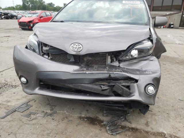 2015 TOYOTA SIENNA SE 5TDXK3DC0FS618925