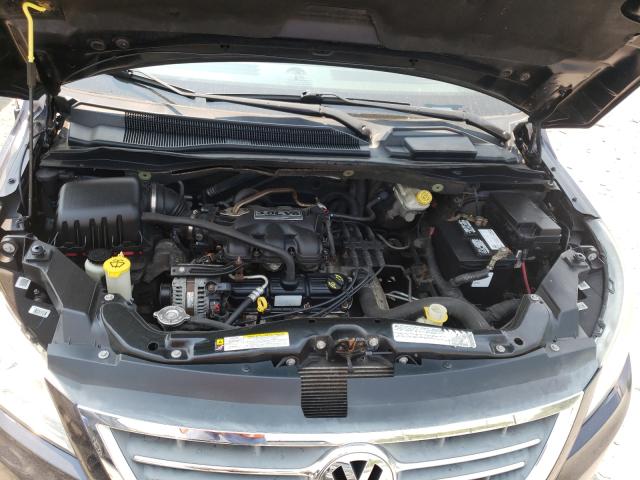 2010 VOLKSWAGEN ROUTAN SE 2V4RW3D14AR333020