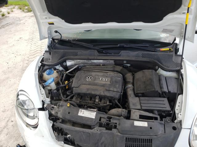 2016 VOLKSWAGEN BEETLE SE 3VWJ17AT3GM614368