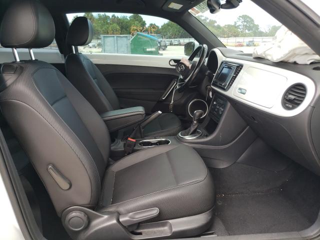 2016 VOLKSWAGEN BEETLE SE 3VWJ17AT3GM614368