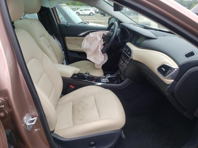 2018 INFINITI QX30 SJKCH5CR3JA045309