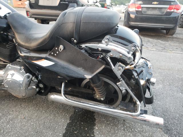 2010 HARLEY-DAVIDSON FLHTC 1HD1KB414AB610484