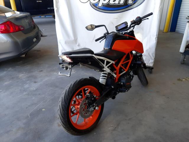 2017 KTM DUKE 390 MD2JPJ402HC215822