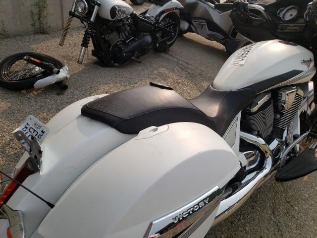 2016 VICTORY MOTORCYCLES MAGNUM 5VPYW36N3G3048544