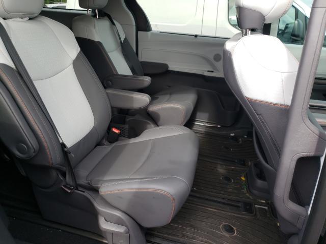 2021 TOYOTA SIENNA XSE 5TDXRKEC0MS003115