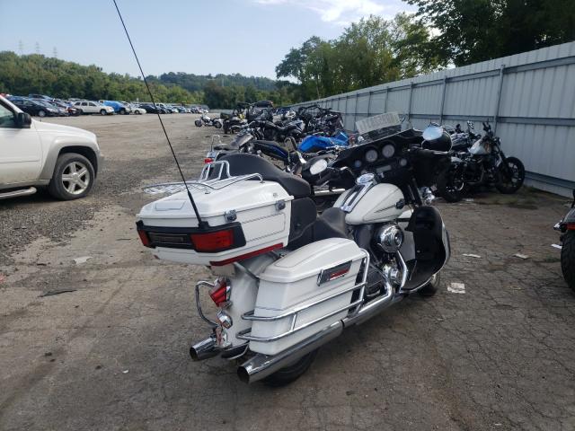 2013 HARLEY-DAVIDSON FLHTCU 1HD1FCM19DB616568