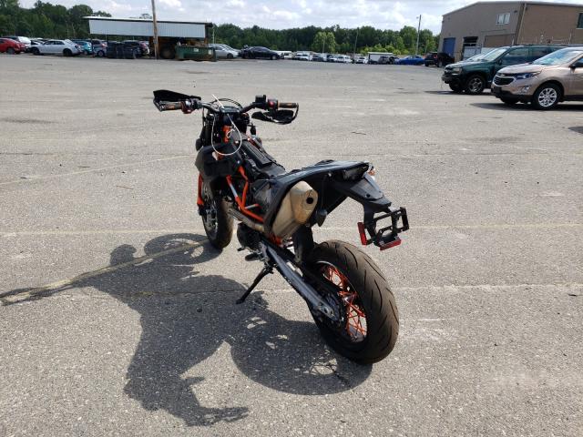 2021 KTM 690 SMC R VBKLSV401MM711606