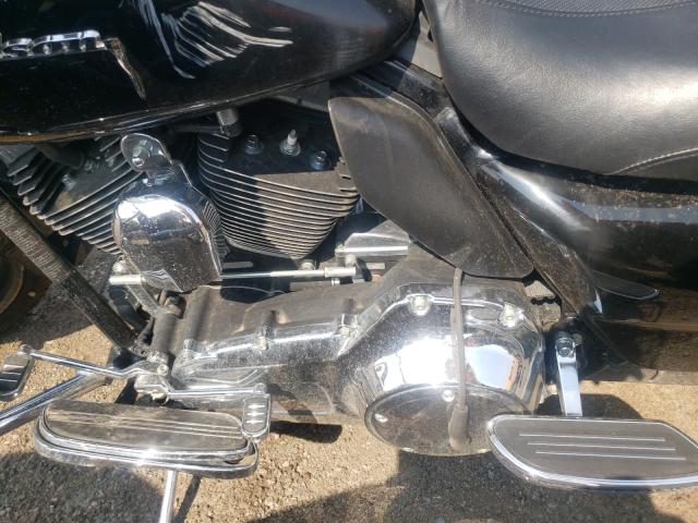 2010 HARLEY-DAVIDSON FLHX 1HD1KB414AB660141