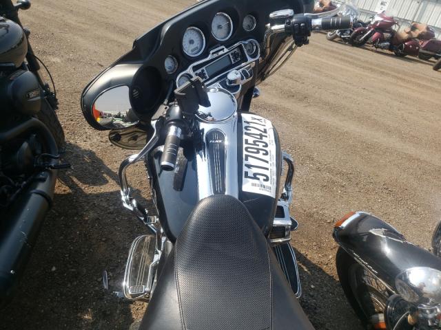 2010 HARLEY-DAVIDSON FLHX 1HD1KB414AB660141