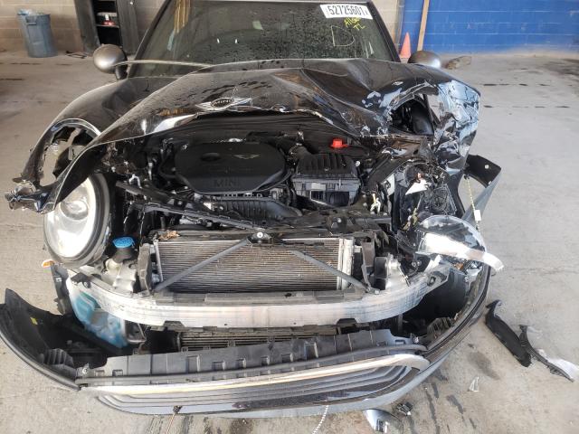 2016 MINI COOPER CLU WMWLN5C59G2E30465