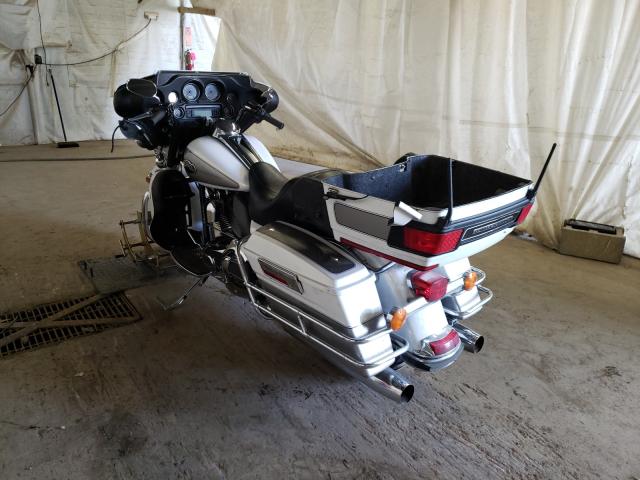 2009 HARLEY-DAVIDSON FLHTCU 1HD1FC4179Y621093