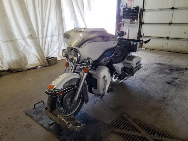 2009 HARLEY-DAVIDSON FLHTCU 1HD1FC4179Y621093
