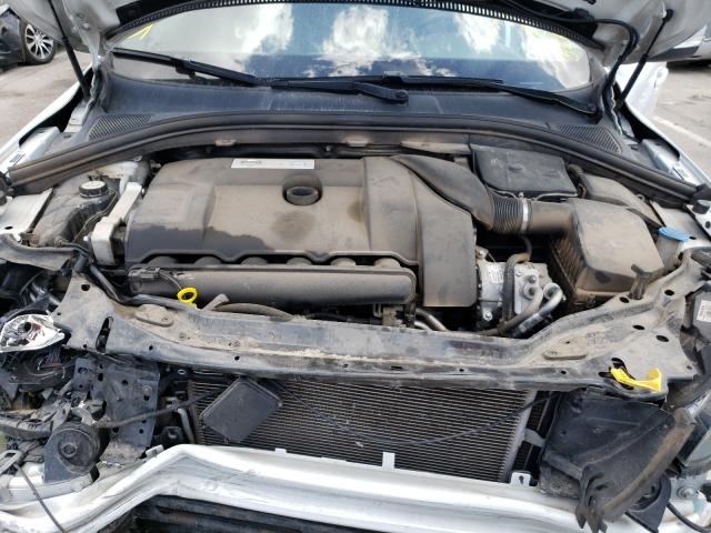 2015 VOLVO XC60 T6 R- YV4902RS4F2671995