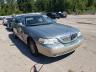 2005 LINCOLN  TOWN CAR