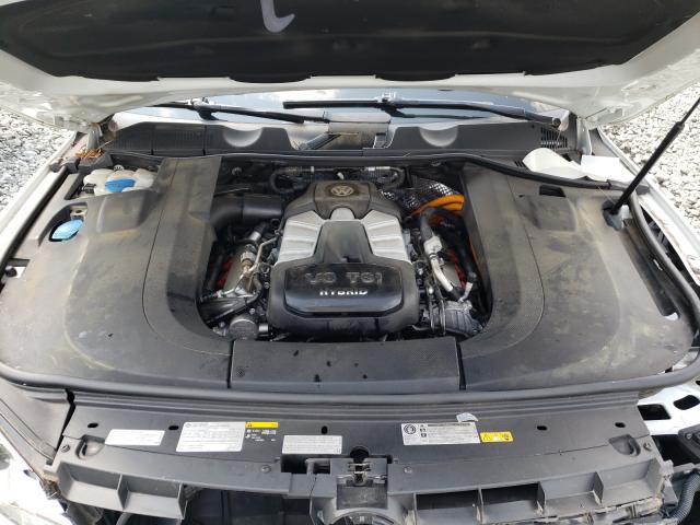 2014 VOLKSWAGEN TOUAREG HY WVGEG9BP3ED003440