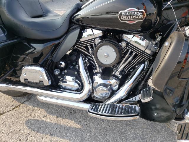 2011 HARLEY-DAVIDSON FLHTCU 1HD1FC413BB647117