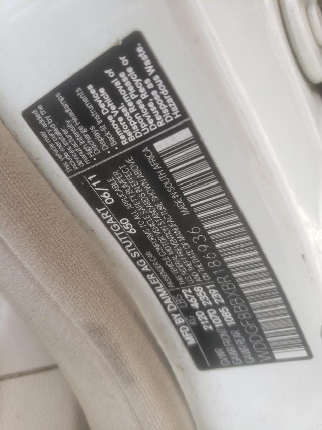 2011 MERCEDES-BENZ C300 WDDGF8BBXBR186936