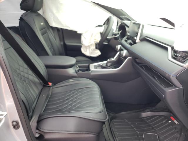 2019 TOYOTA RAV4 XSE JTMEWRFV1KD518237