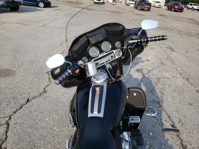 2011 HARLEY-DAVIDSON FLHTCU 1HD1FC413BB647117