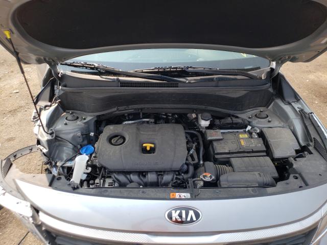 2021 KIA SELTOS S KNDEUCAA8M7096539