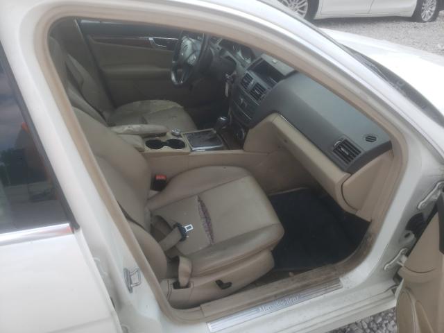 2011 MERCEDES-BENZ C300 WDDGF8BBXBR186936