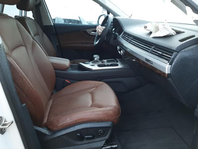 VIN WA1LHAF74KD044041 2019 Audi Q7, Premium Plus no.5