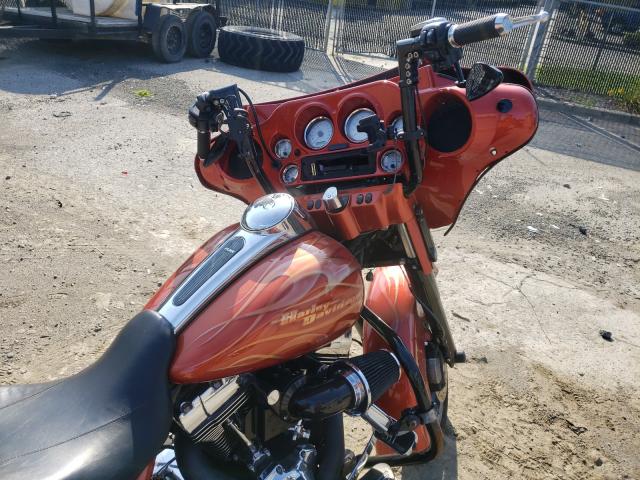 2011 HARLEY-DAVIDSON FLHX 1HD1KB412BB677621
