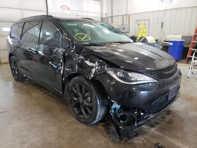 Salvage cars for sale from Copart Columbia, MO: 2019 Chrysler Pacifica T