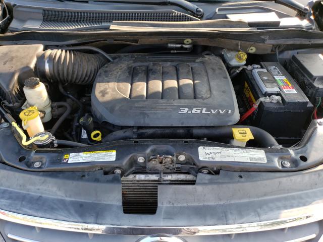 2011 VOLKSWAGEN ROUTAN 2V4RW3DG4BR626020