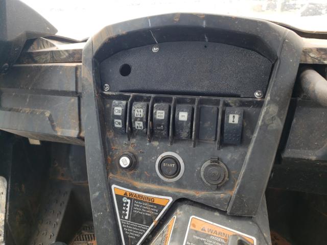 2019 CAN-AM COMMANDER 3JBKKAX22KJ001106