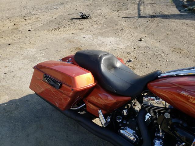 2011 HARLEY-DAVIDSON FLHX 1HD1KB412BB677621