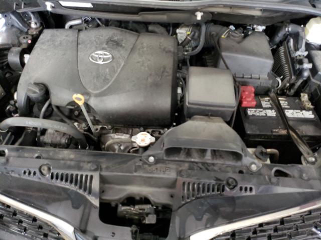2018 TOYOTA SIENNA SE 5TDXZ3DC3JS938177