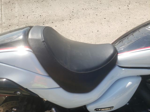 2015 SUZUKI VZR1800 JS1VY53A7F2100507