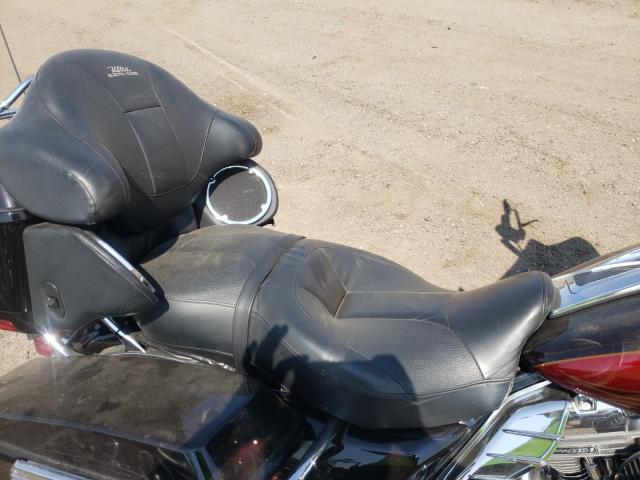 2011 HARLEY-DAVIDSON FLHTCUSE6 1HD1PR813BB957892
