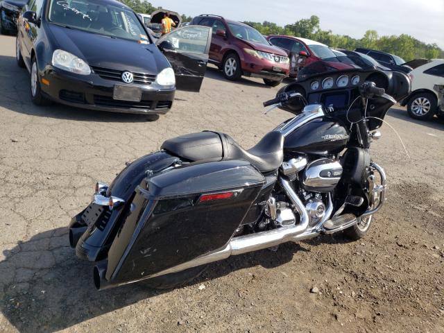 2019 HARLEY-DAVIDSON FLHX 1HD1KBC13KB685194