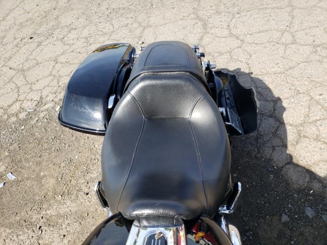 2019 HARLEY-DAVIDSON FLHX 1HD1KBC13KB685194