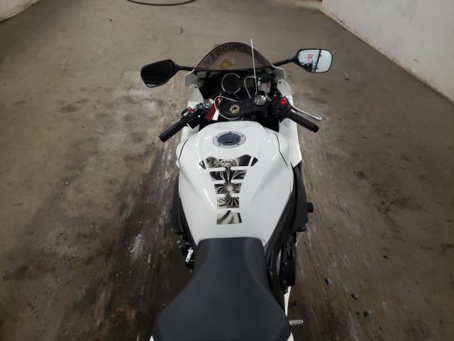 2011 SUZUKI GSX-R600 JS1GN7FA0B2100965