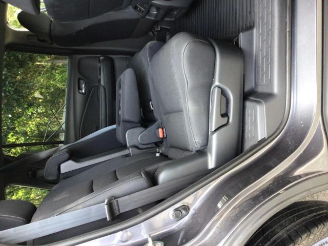 2019 HONDA PASSPORT S 5FNYF7H23KB005536