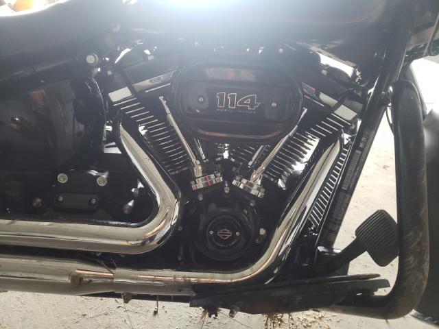2018 HARLEY-DAVIDSON FLHCS HERI 1HD1YBK1XJC075706