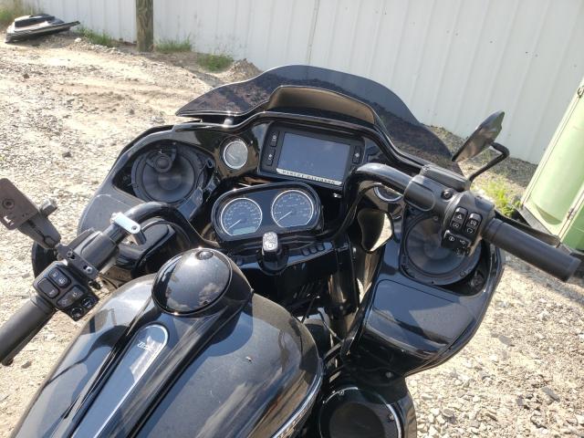 2018 HARLEY-DAVIDSON ROAD GLIDE 1HD1KTC12JB642759