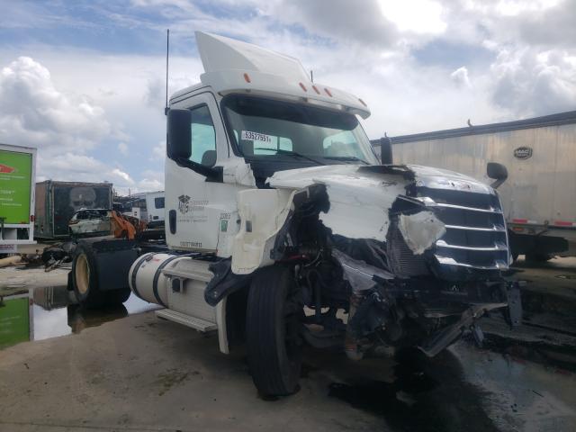 Salvage trucks for sale at Lumberton, NC auction: 2019 Freightliner Cascadia 1