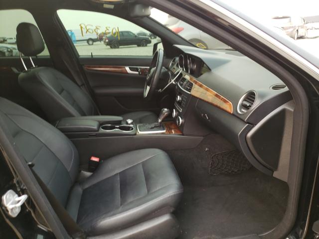 2012 MERCEDES-BENZ C250 WDDGF4HB7CA613019