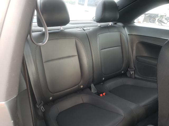 2017 VOLKSWAGEN BEETLE SE 3VWJ17AT4HM617572