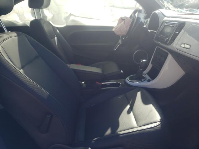 2018 VOLKSWAGEN BEETLE SE 3VWJD7AT0JM714748