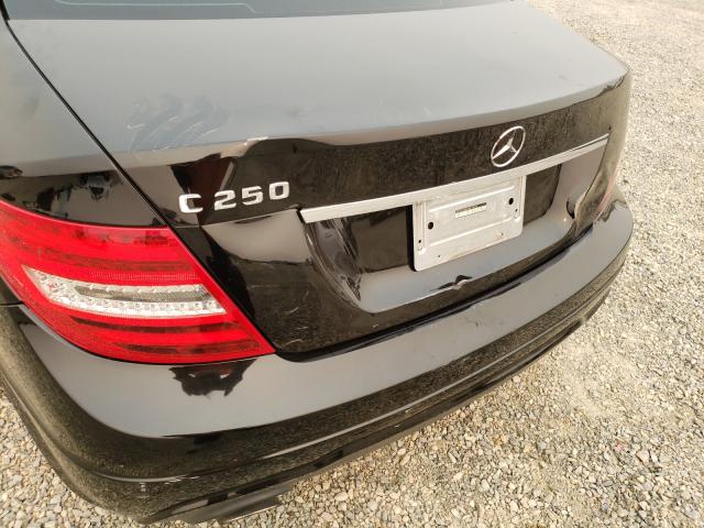 2012 MERCEDES-BENZ C250 WDDGF4HB7CA613019