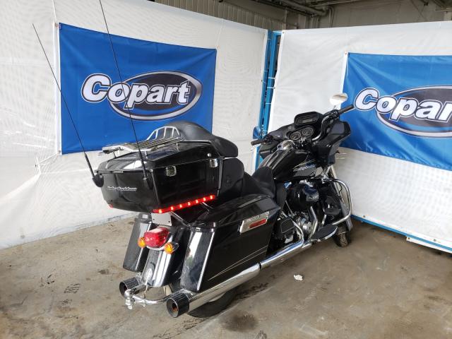 2011 HARLEY-DAVIDSON FLTRU 1HD1KGM19BB647903