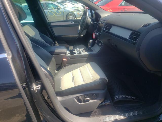 2017 VOLKSWAGEN TOUAREG WO WVGRF7BP4HD001600
